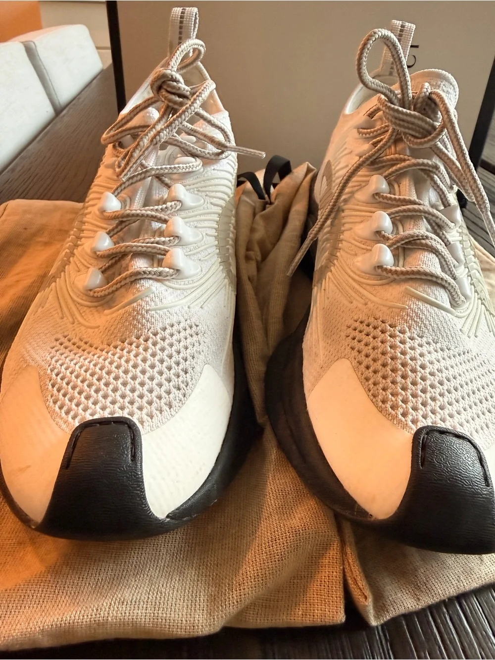 Gucci Run Technical Knit Sneakers White Grey Black Women’s size 9